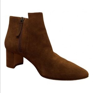 Manolo Blahnik Suede boots, size 37.